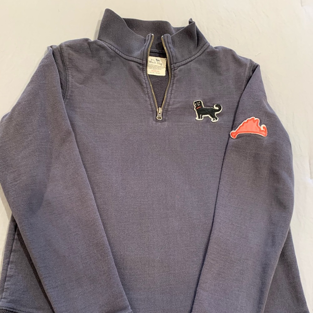 Black Dog pullover